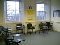 �C�M���X���w�E����